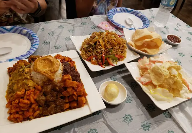 World'S Magic Restaurant