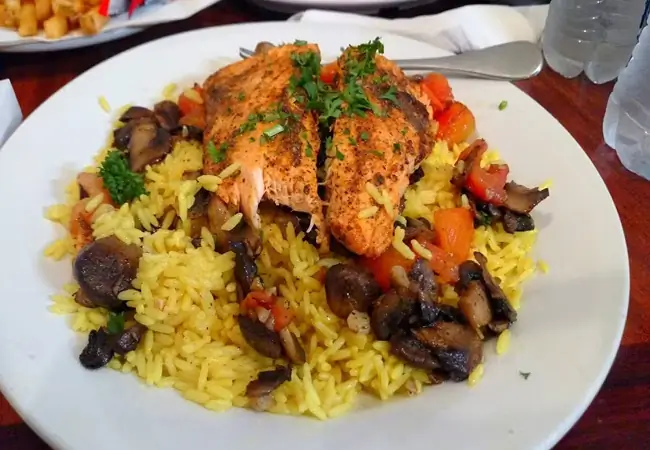 Tanoor Halal Mediterranean And Mexican Grill