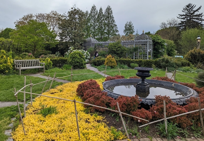 Snug  Harbor Cultural Center & Botanical Garden